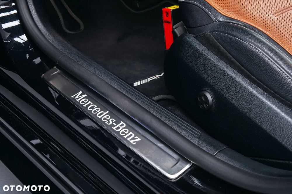 Mercedes-Benz Klasa C 300 mHEV 4-Matic AMG - 33