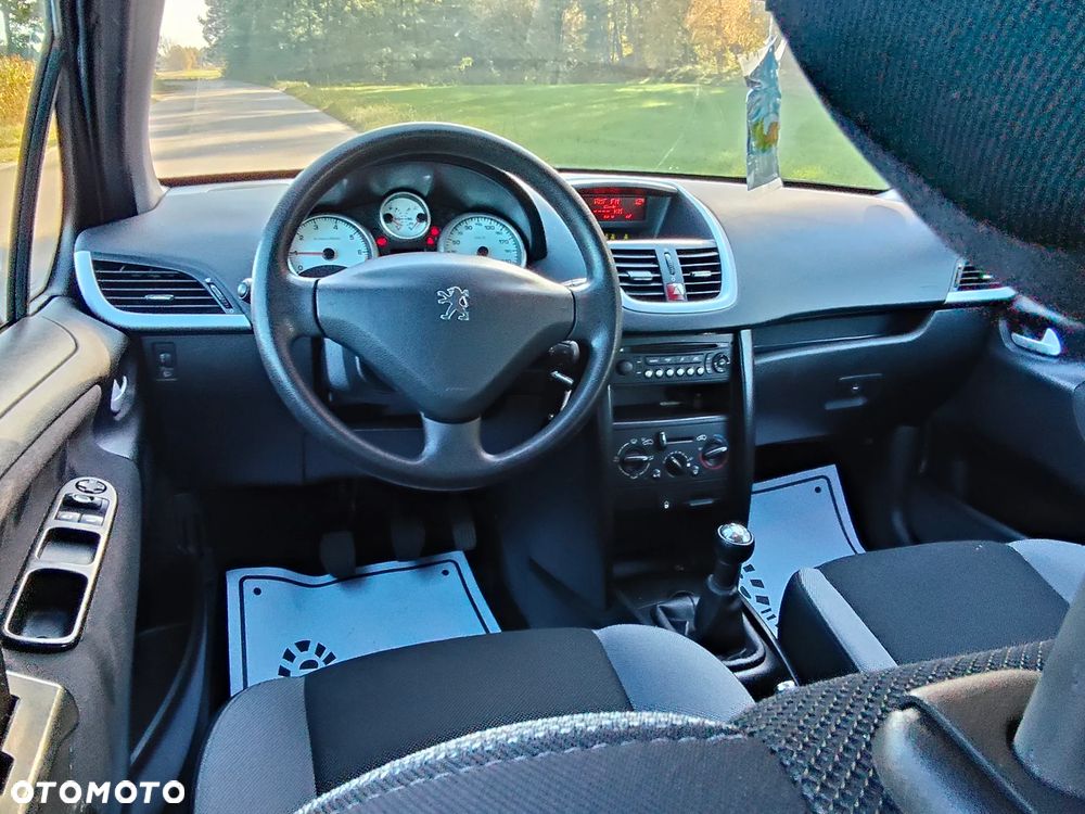 Peugeot 207 75 Urban Move - 24