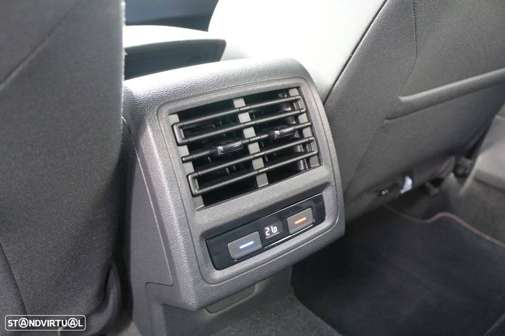 VW Golf 2.0 TSI GTI DSG Performance - 40