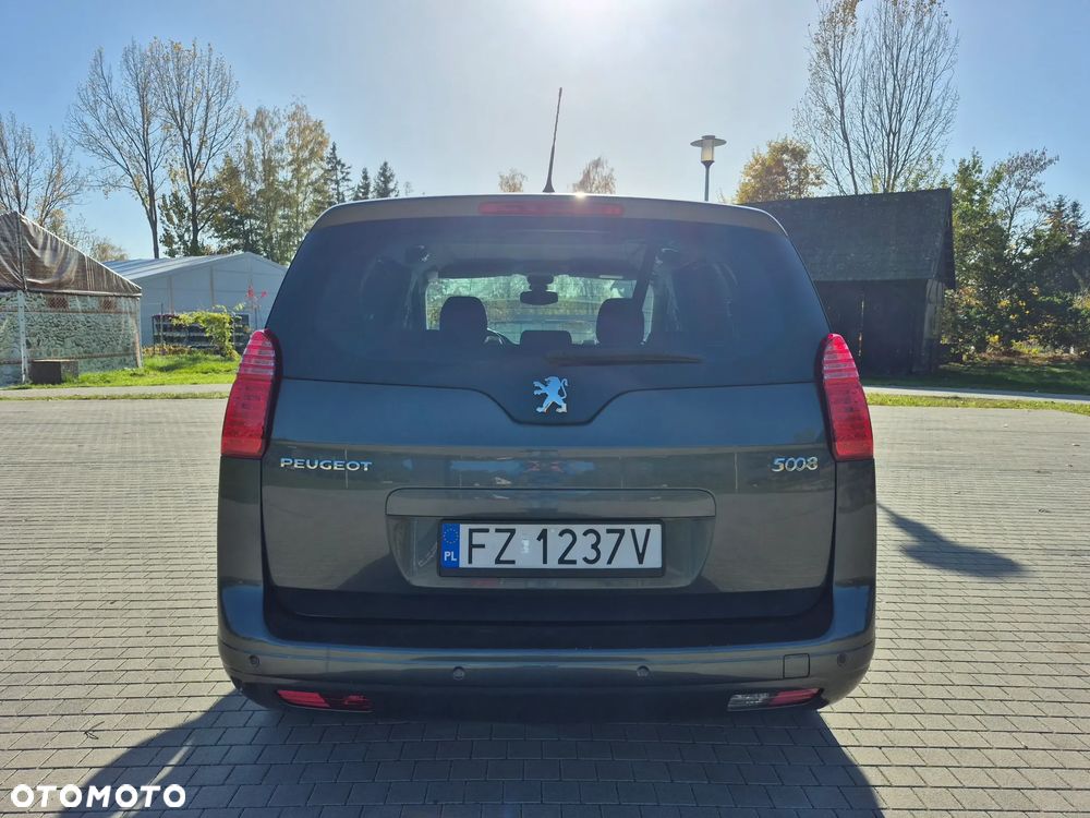 Peugeot 5008 1.6 THP Premium - 35
