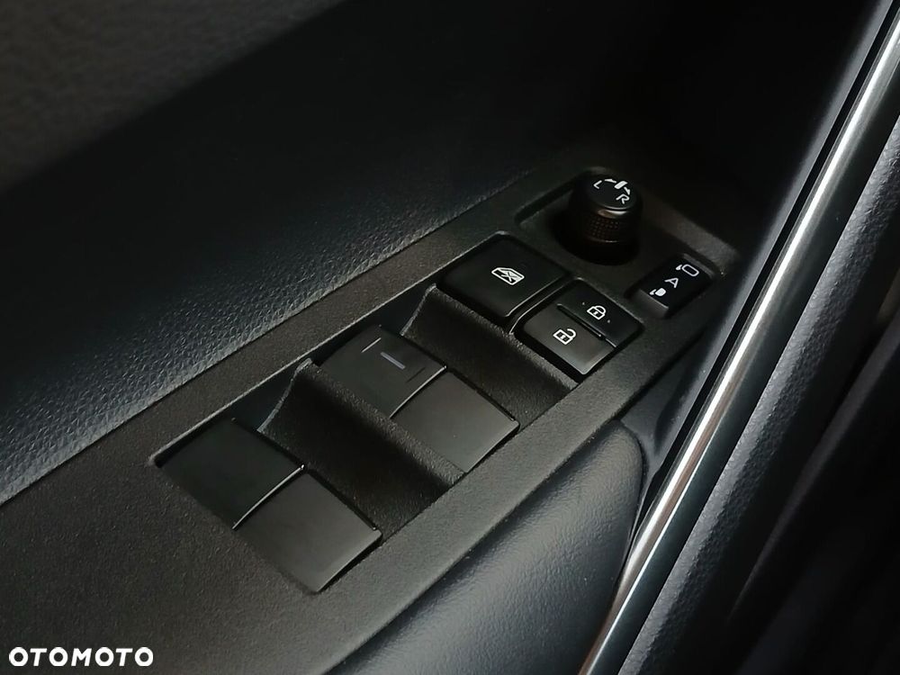 Toyota Corolla Cross 2.0 Hybrid Style AWD - 33