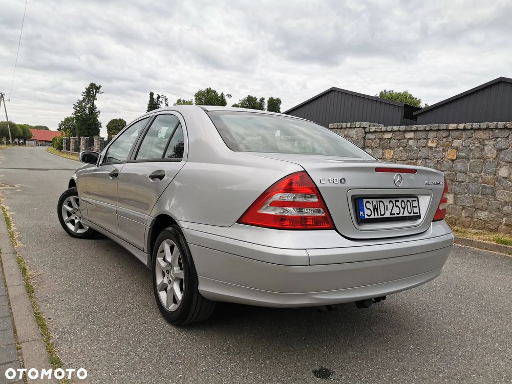 Mercedes-Benz Klasa C 180 Kompressor Automatik Classic - 4