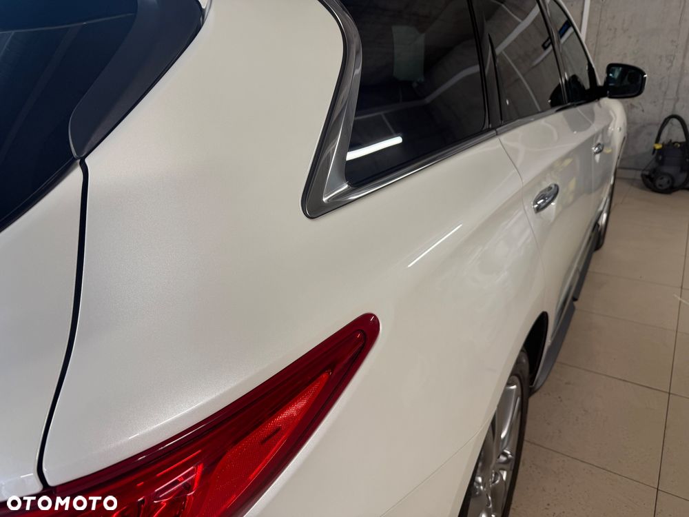 Infiniti QX60 - 32
