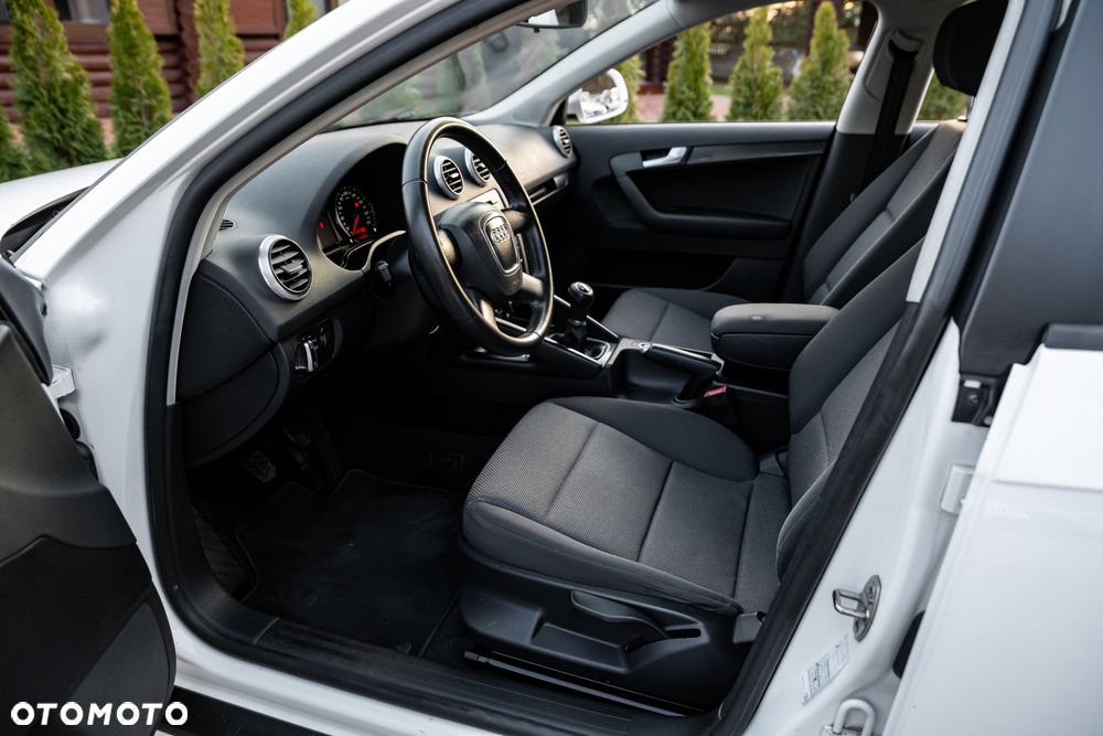 Audi A3 Sportback 1.6 Ambition - 16