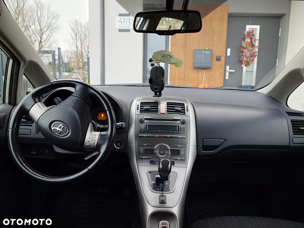 Toyota Auris 1.6 VVT-i Premium MM - 5