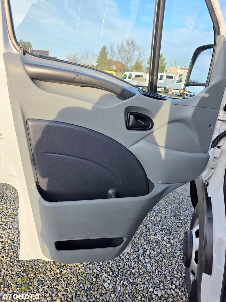 Iveco 35C18 3,0 HPI 180 KONNA SKRZYNIA 4,2M KLIMA WEBASTO 75T/KM PRZEBIEGU GWARANCJA IDEALNE BLIŻNIAKI DO 3,5T - 15