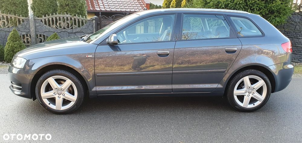 Audi A3 Sportback 1.6 Attraction - 4