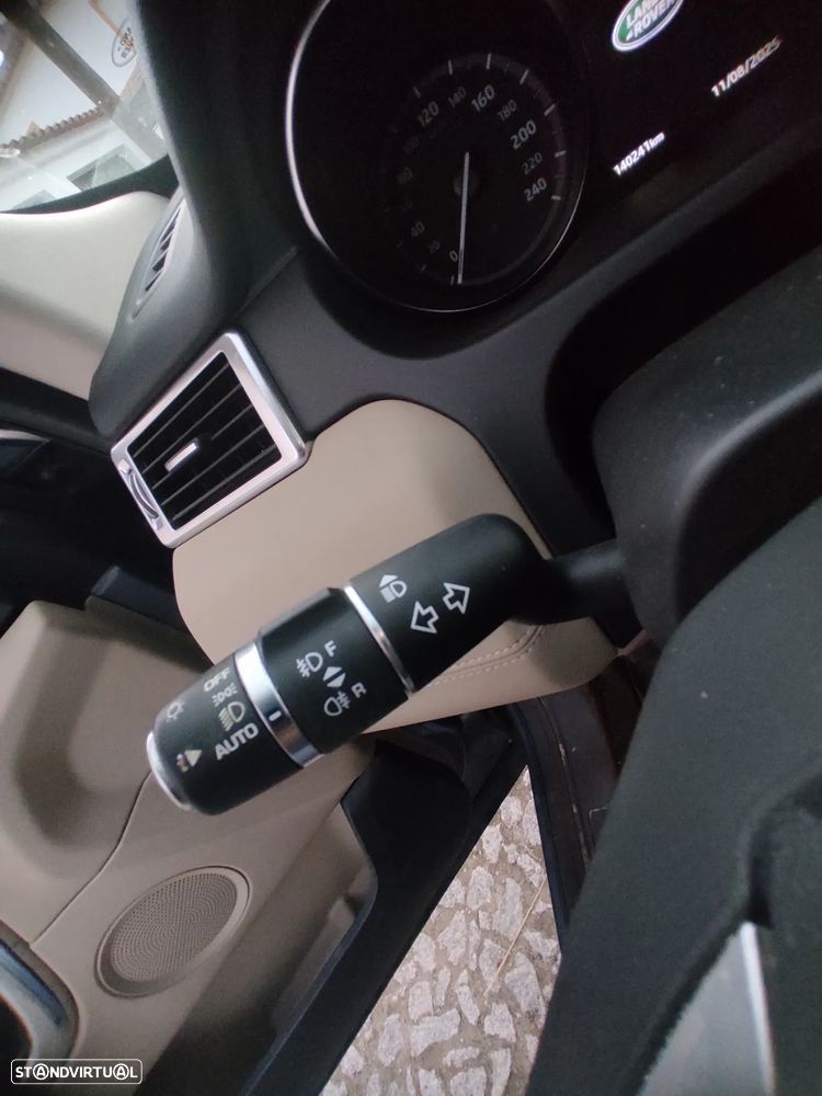 Land Rover Discovery Sport 2.0 TD4 HSE - 29