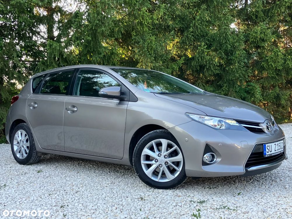 Toyota Auris 1.6 Prestige - 16