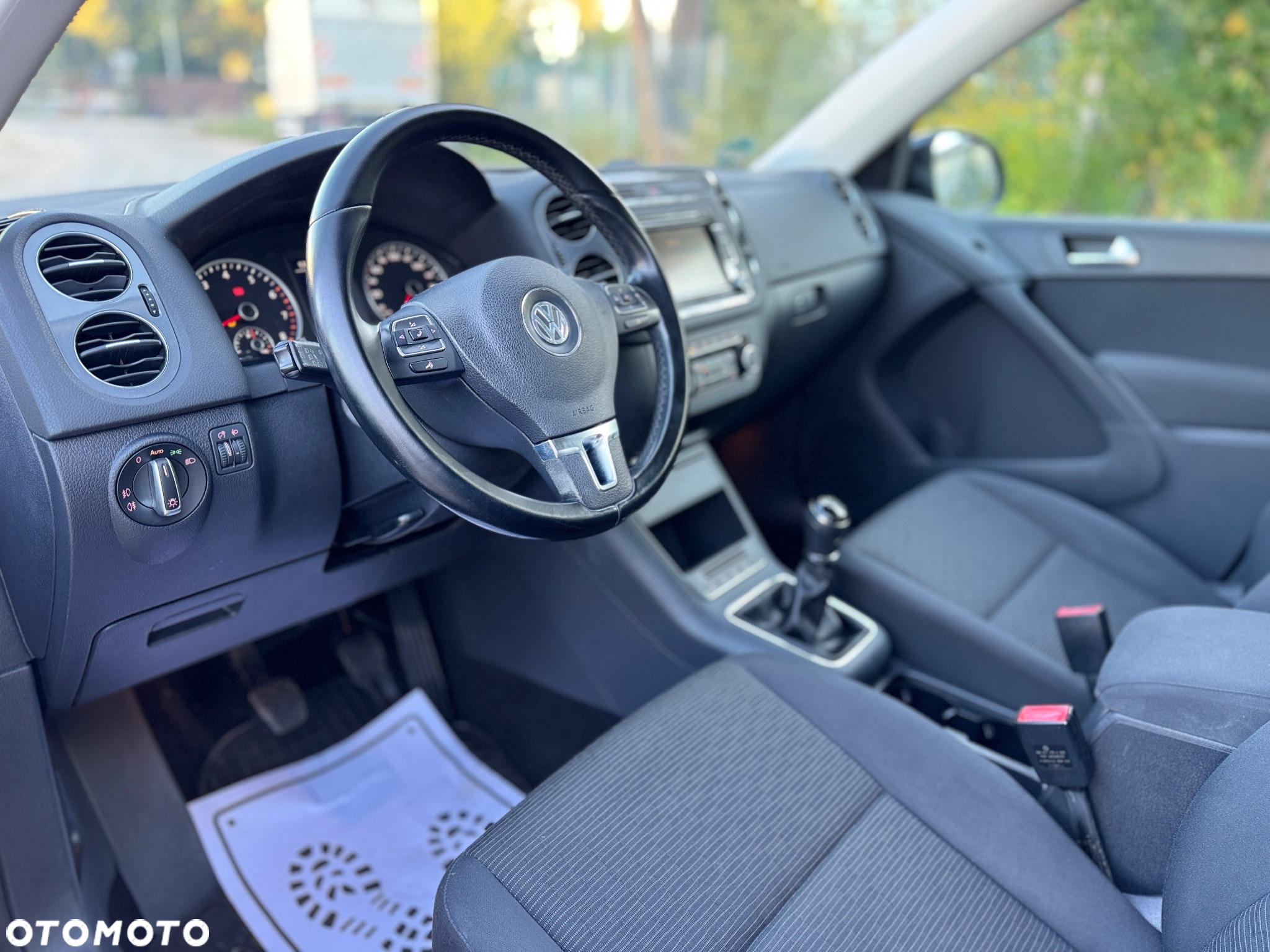 Volkswagen Tiguan - 11