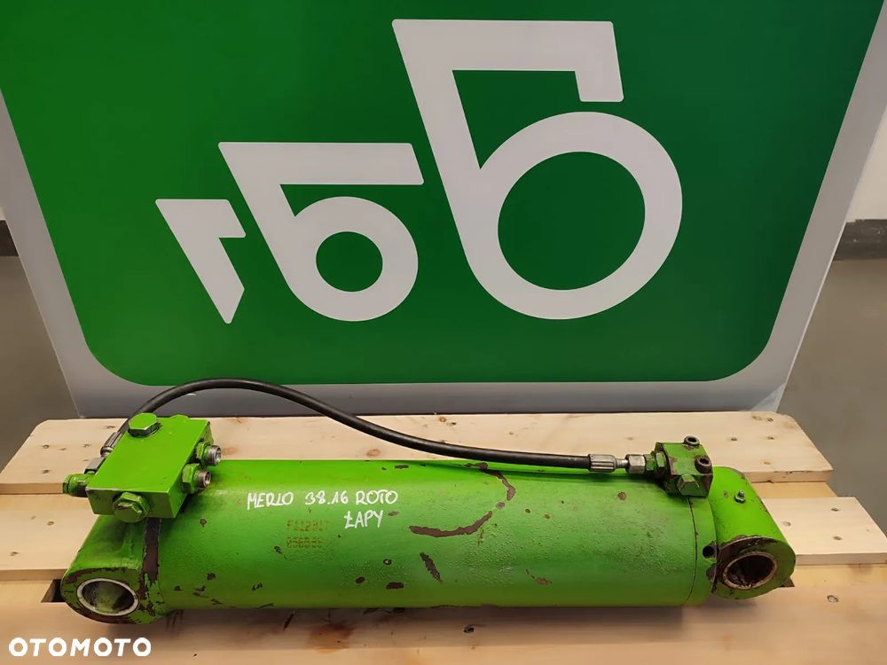 Siłownik hydrauliczny podpory MERLO 38.16 ROTO - 1