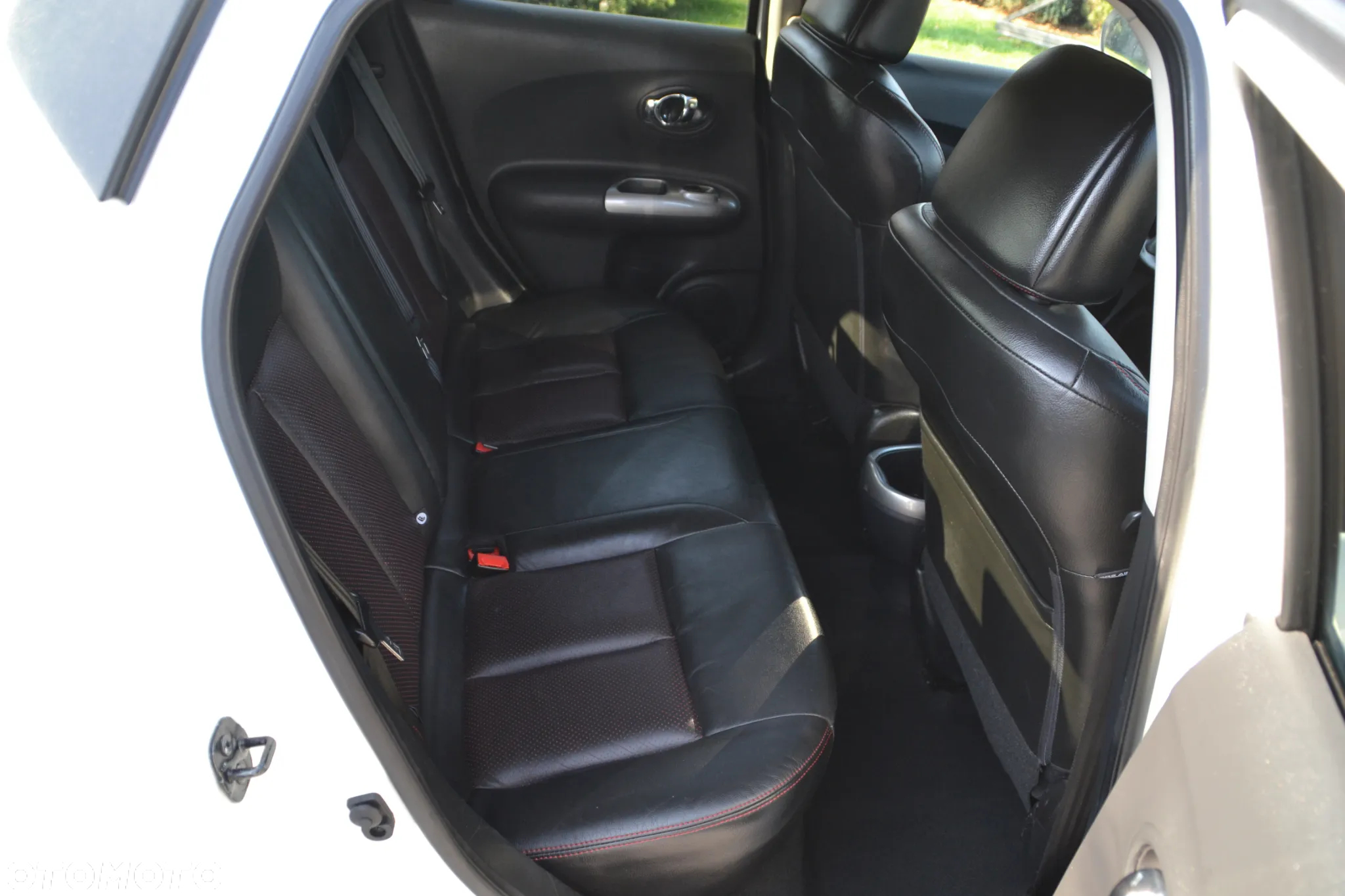 Nissan Juke 1.6 DIG-T Acenta - 28