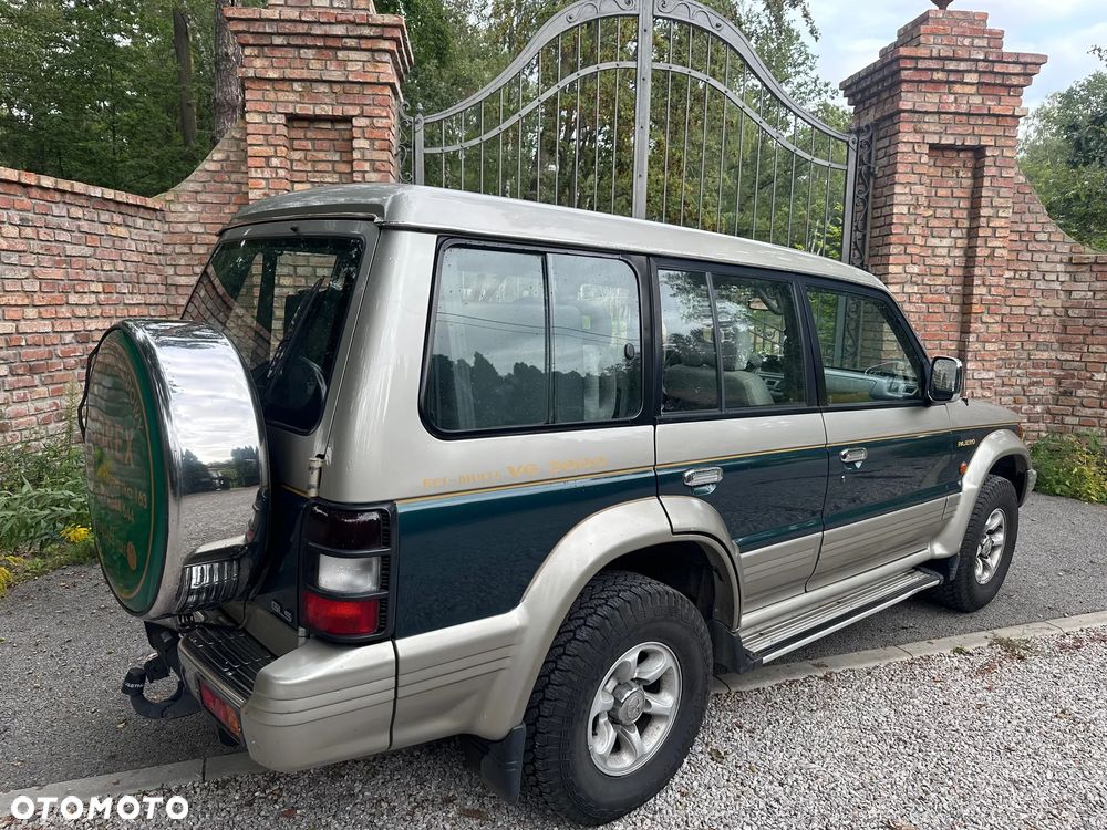 Mitsubishi Pajero - 6