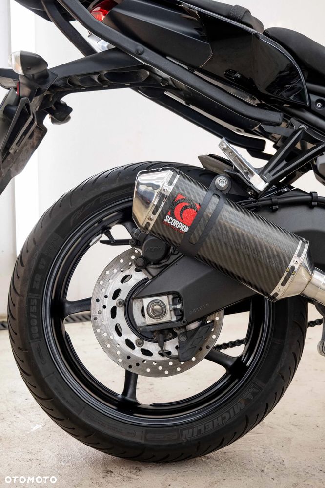 Yamaha FZ8 - 36