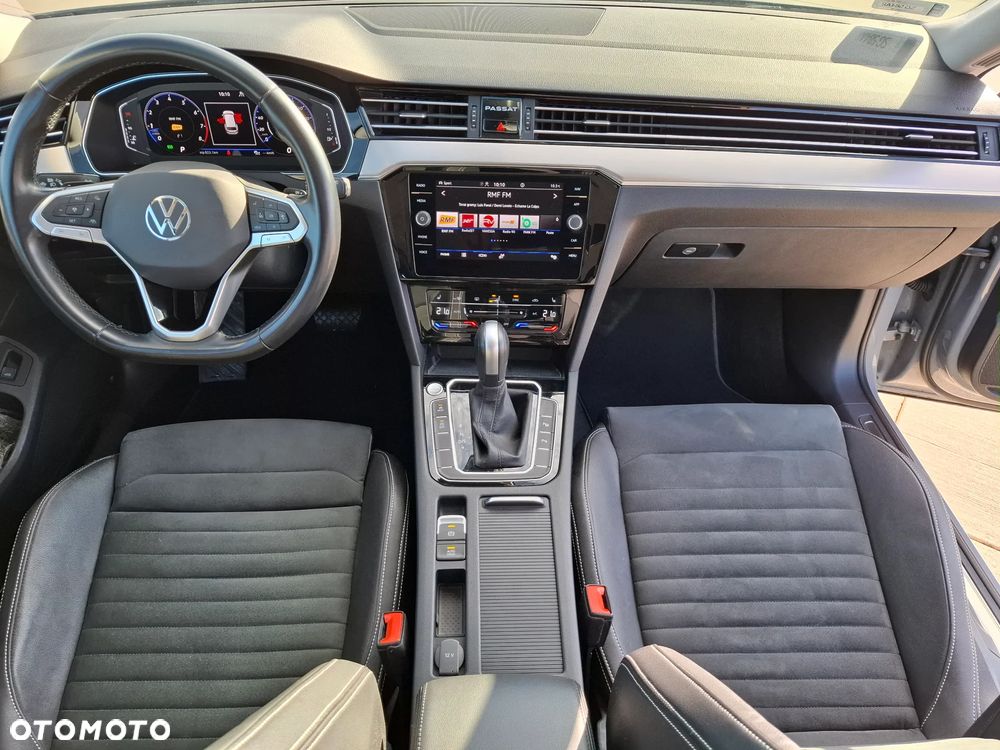 Volkswagen Passat Variant 1.5 TSI EVO Elegance DSG - 23