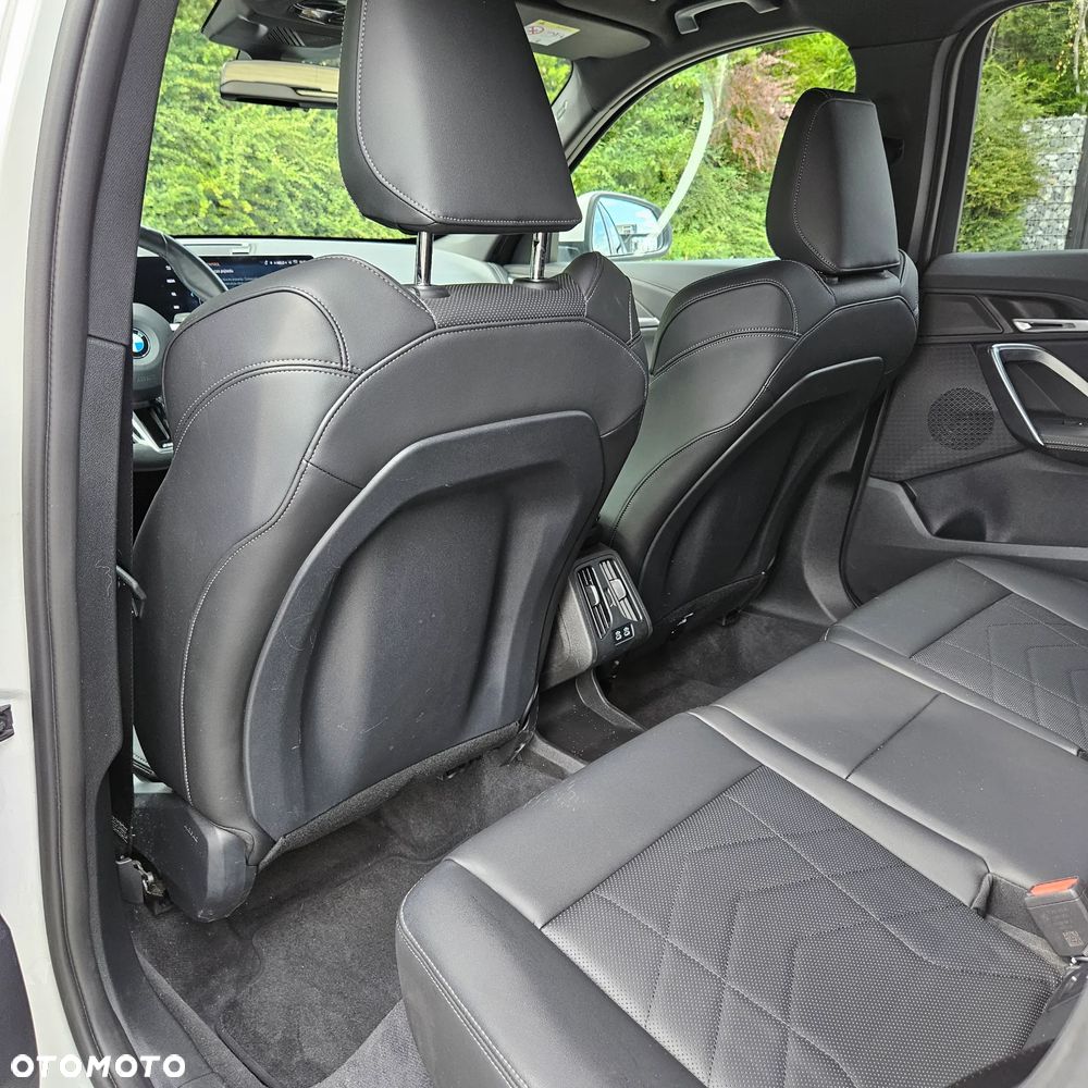 BMW X1 sDrive18d - 11