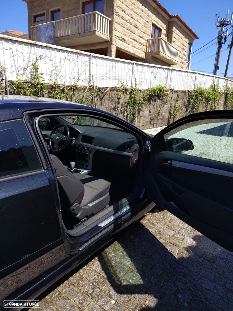 Opel Astra GTC 1.3 CDTI - 20