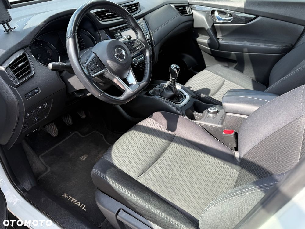 Nissan X-Trail 1.6 DCi N-Connecta 4WD 7os - 10