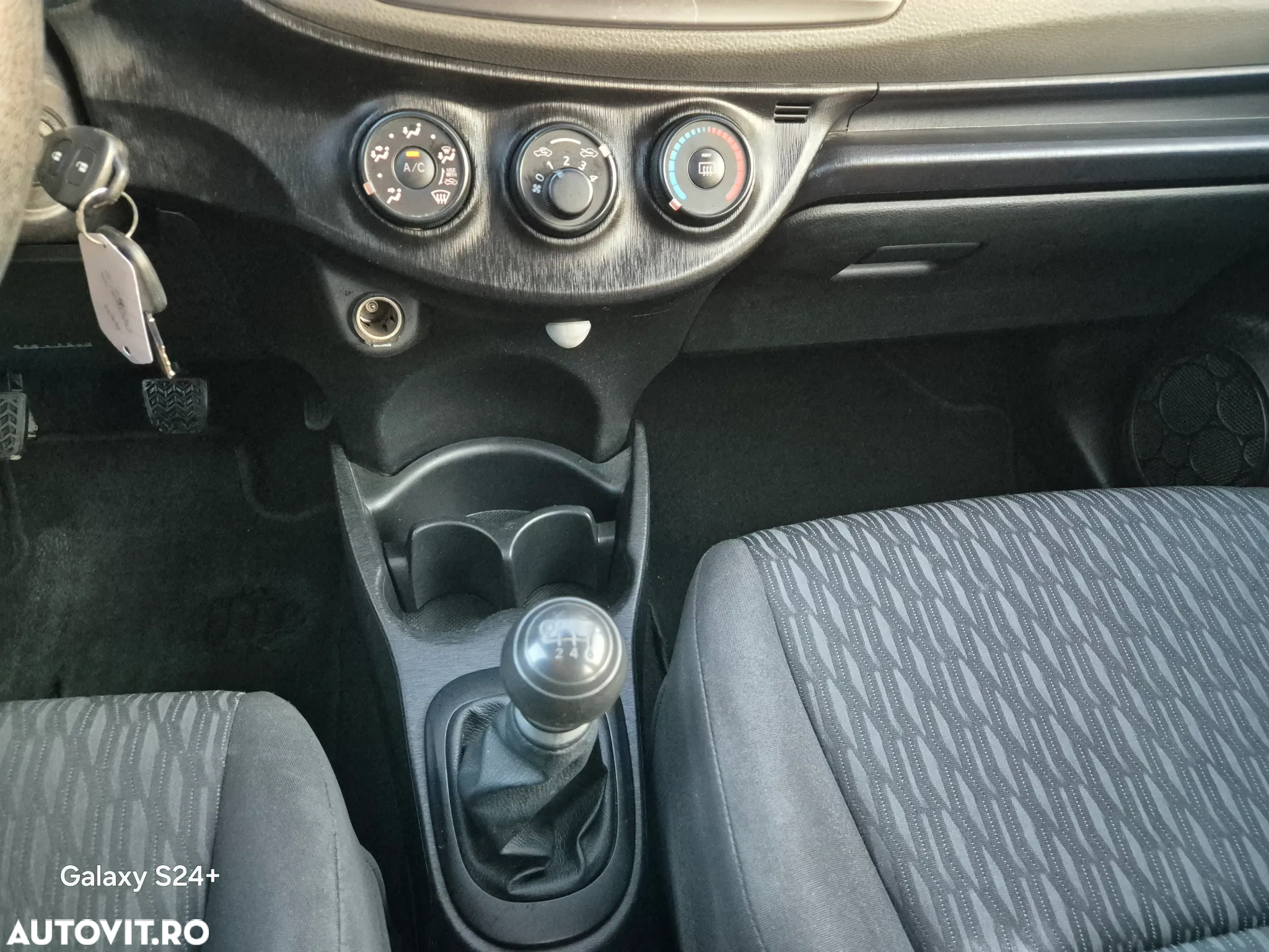 Toyota Yaris 1.4 D-4D Comfort - 9