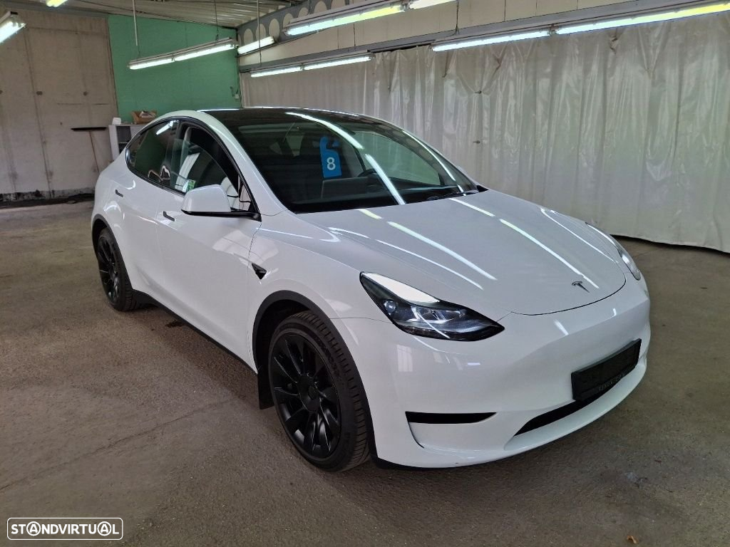 Tesla Model Y RWD - 4