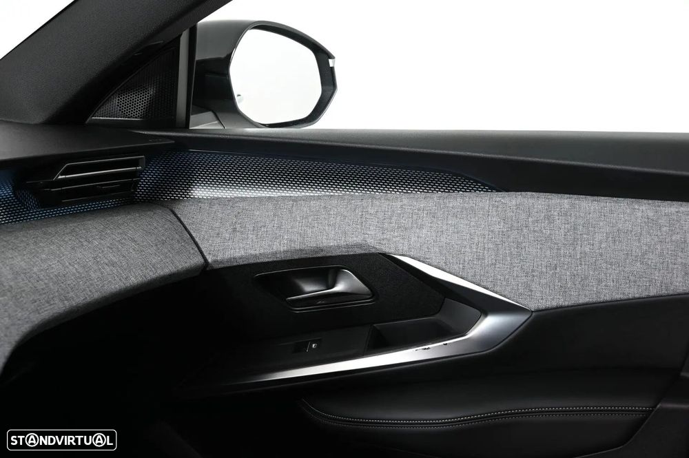 Peugeot 3008 1.2 Hybrid GT e-DCS6 - 26