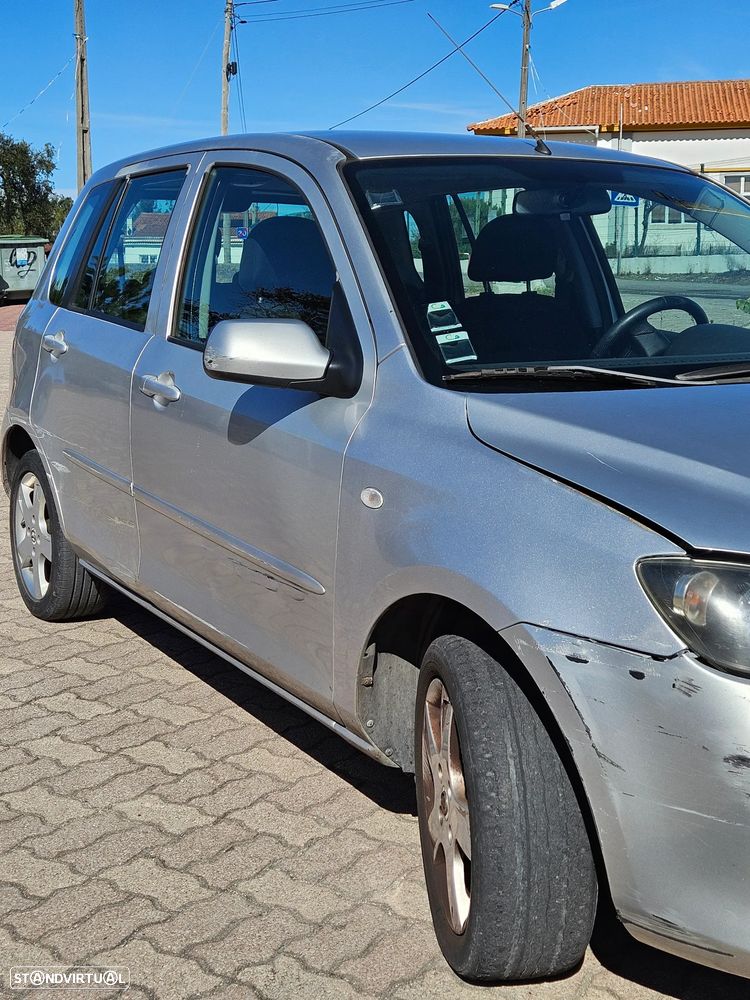 Mazda 2 - 5