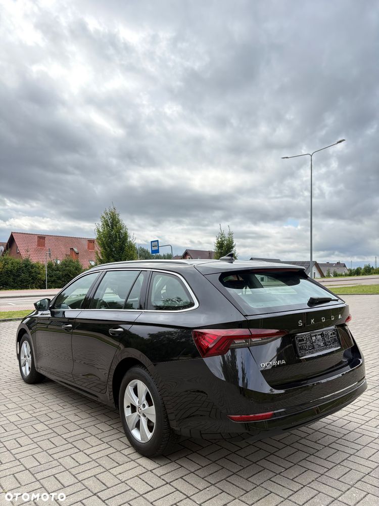 Skoda Octavia 2.0 TDI Style DSG - 5