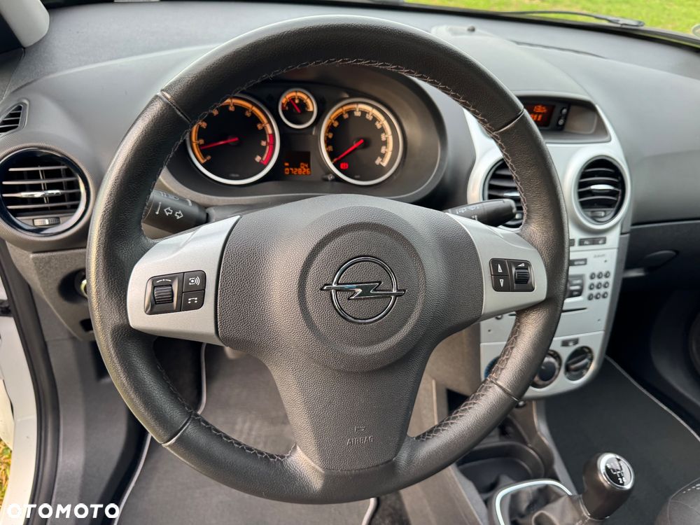 Opel Corsa 1.4 16V Satellite - 21