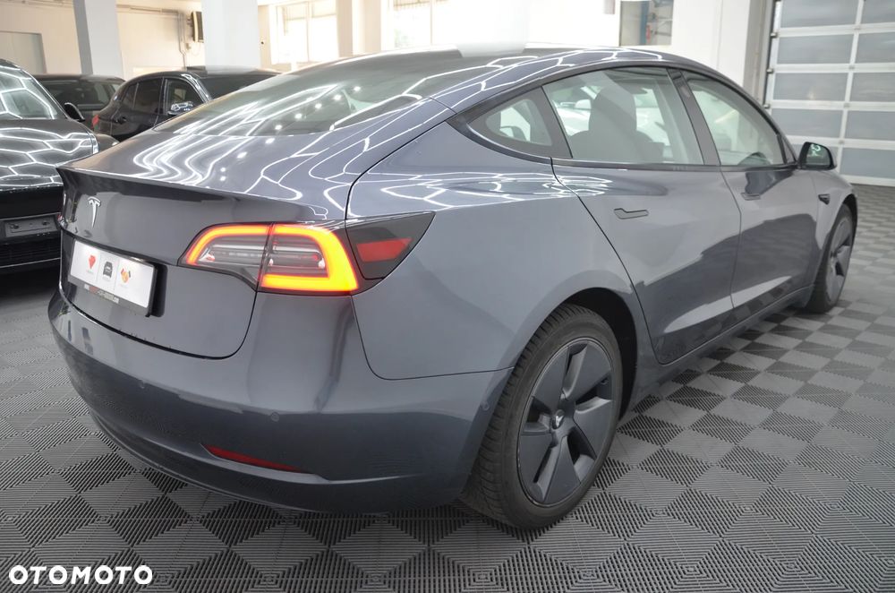 Tesla Model 3 Standard Reichweite Plus Hinterradantrieb - 8