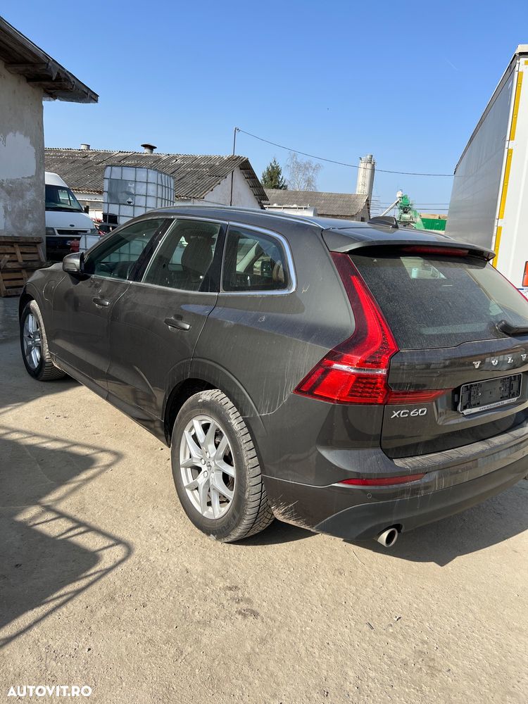 Volvo XC 60 T8 Twin Engine AWD Momentum - 1