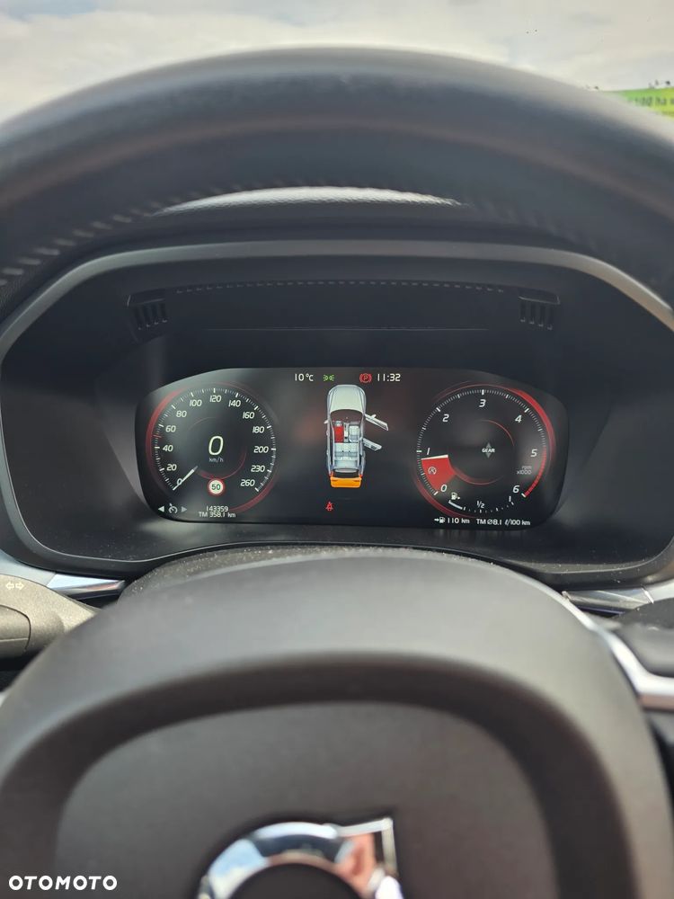 Volvo XC 60 D3 Momentum Pro - 30