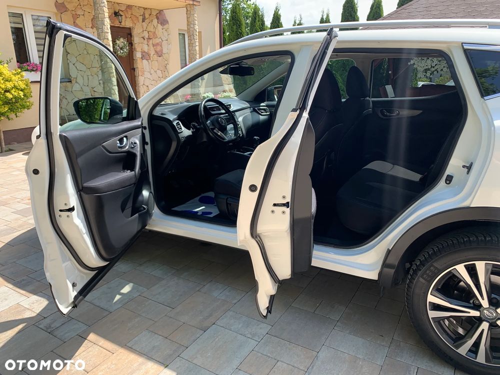Nissan Qashqai 1.5 dCi Tekna EU6 - 14