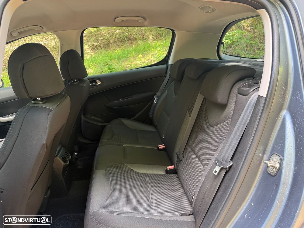 Peugeot 308 1.6 HDi Executive - 9