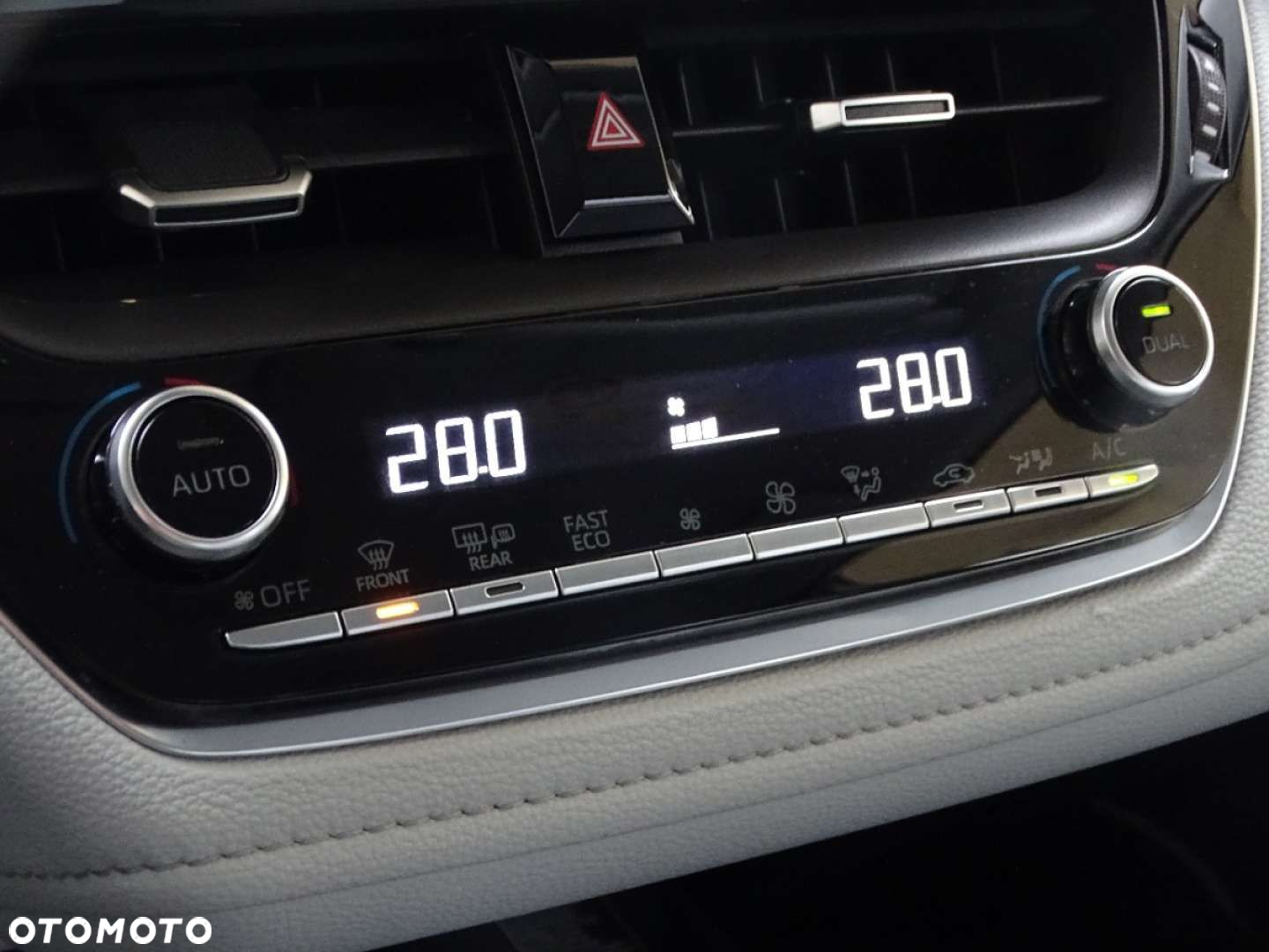 Toyota Corolla - 22