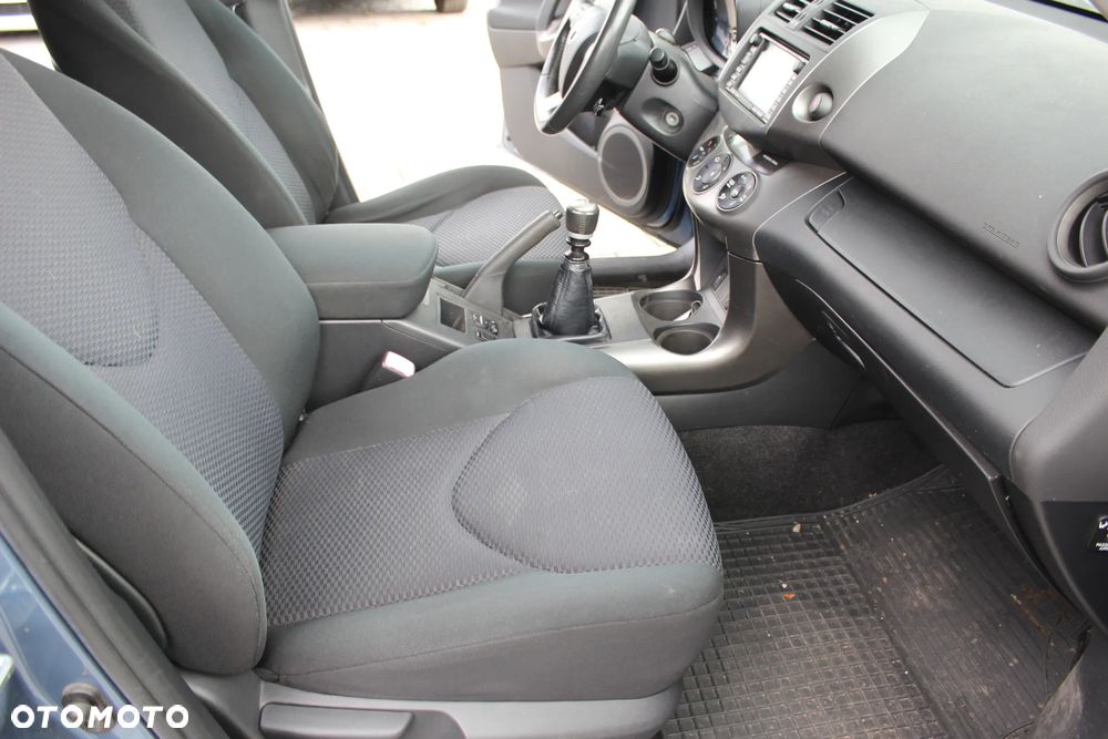Toyota RAV4 2.0 VVT-i Luna 4x2 - 22