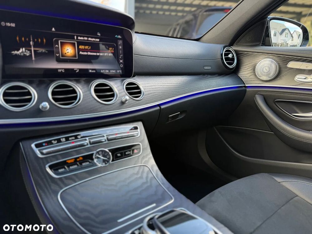 Mercedes-Benz Klasa E 300 AMG - 20