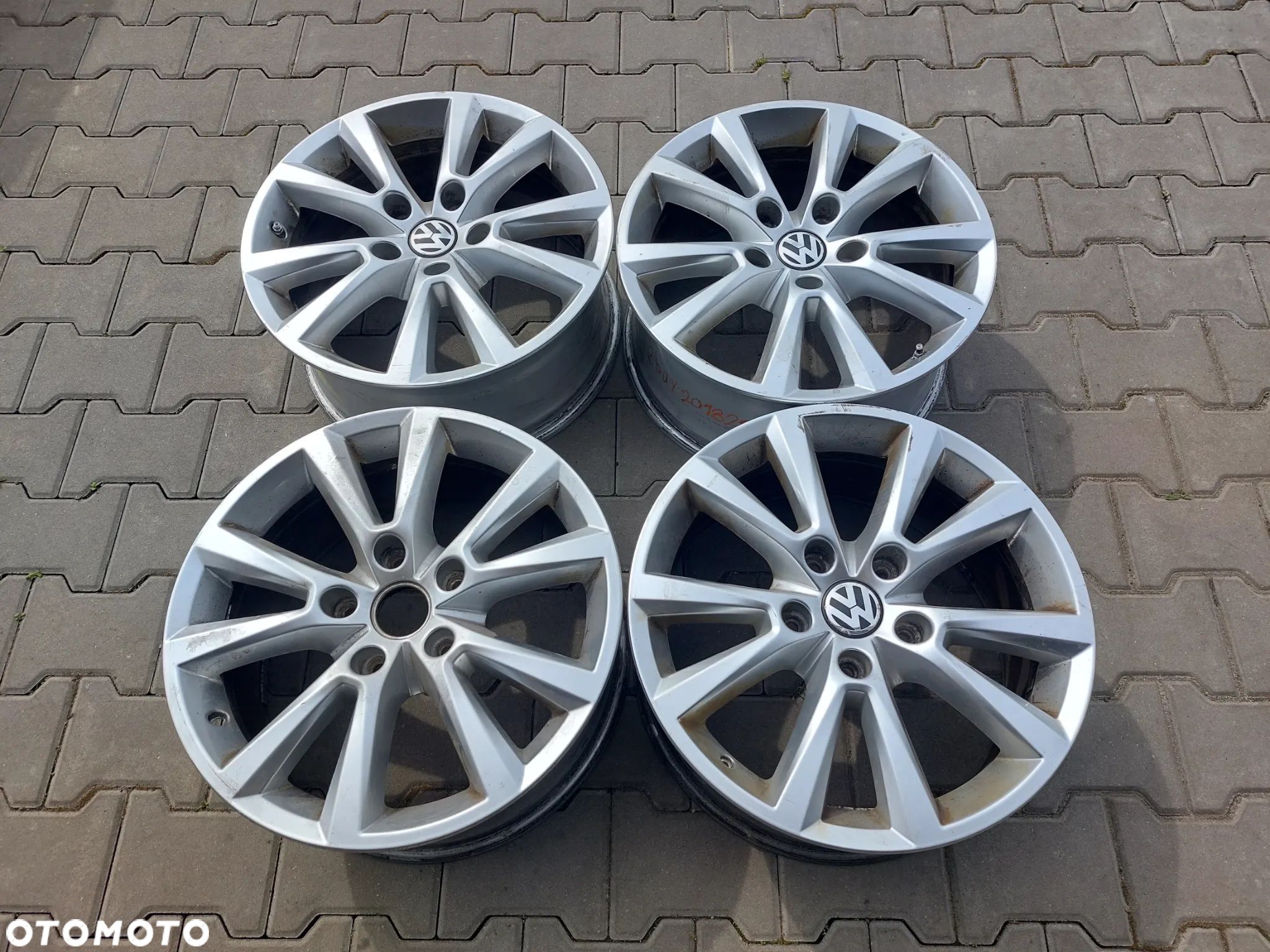 VW TOUAREG II CAYENNE FELGI ALUMINIOWE R18 8J ET53 5X130 PROSTE ! ORYGINAŁ - 1