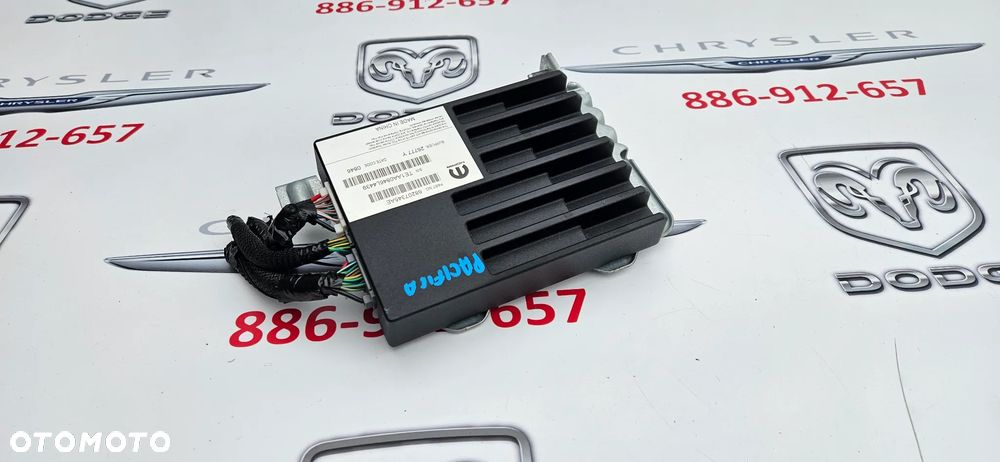 Chrysler Pacifica 2016- wzmacniacz z kostkami 68207345AE - 3