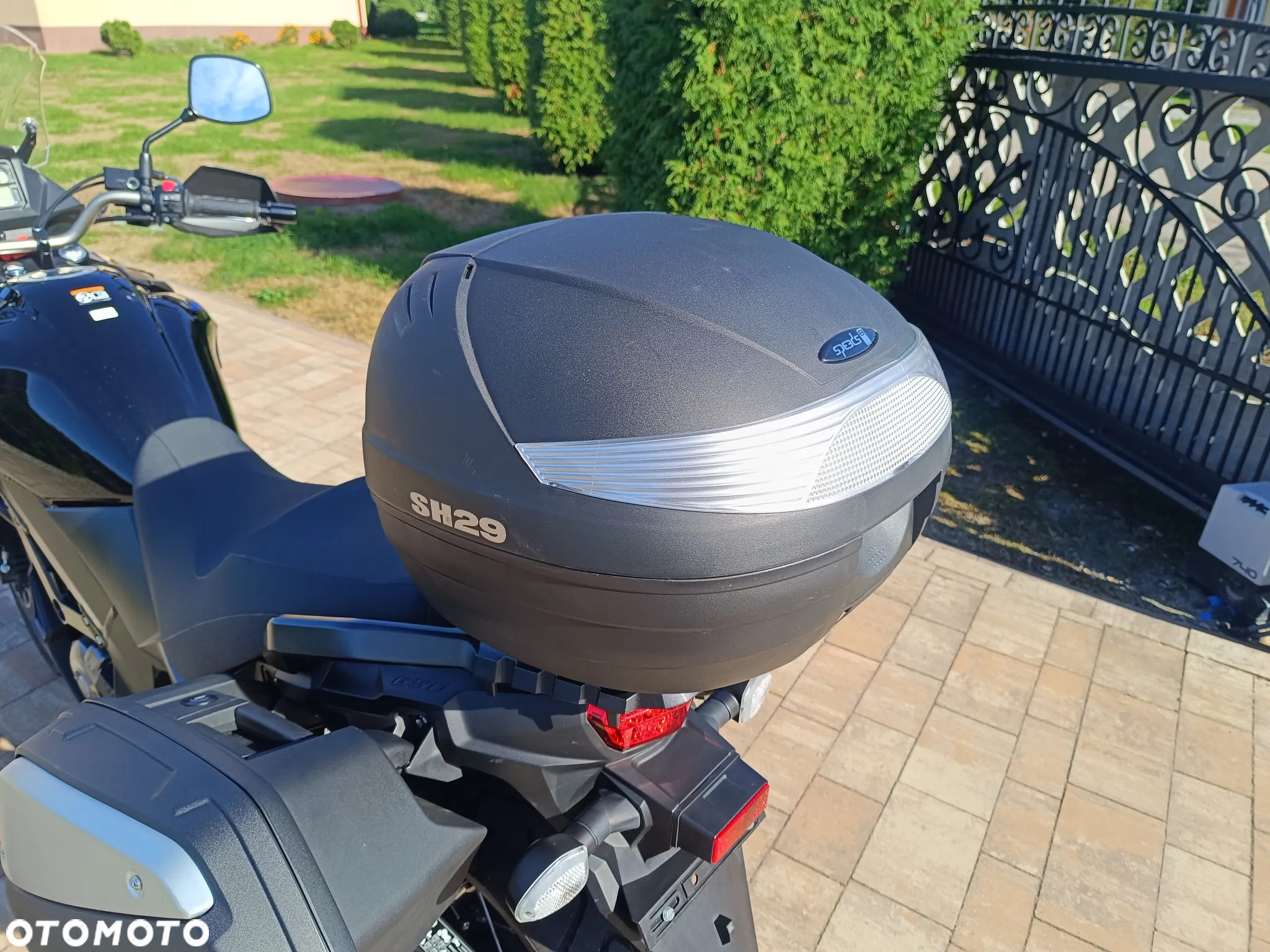 Suzuki V-STROM - 24