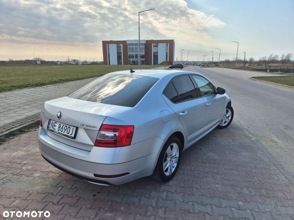 Skoda Octavia 1.6 TDI SCR Ambition - 9