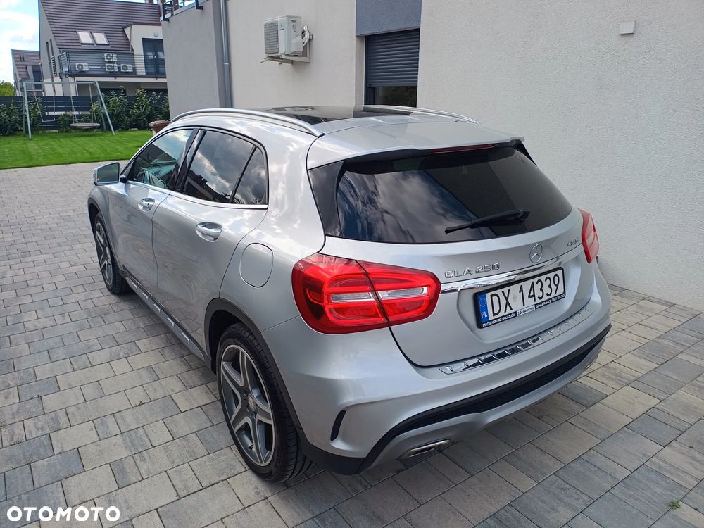 Mercedes-Benz GLA 250 4Matic 7G-DCT AMG Line - 12