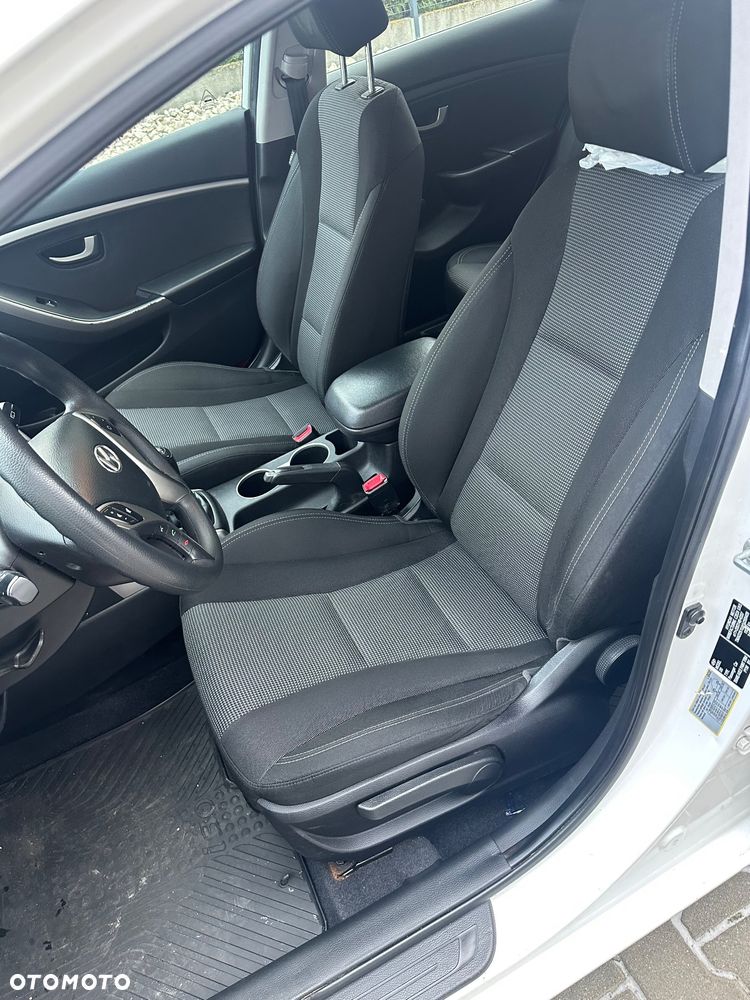 Hyundai i30 1.6 CRDi Comfort - 12