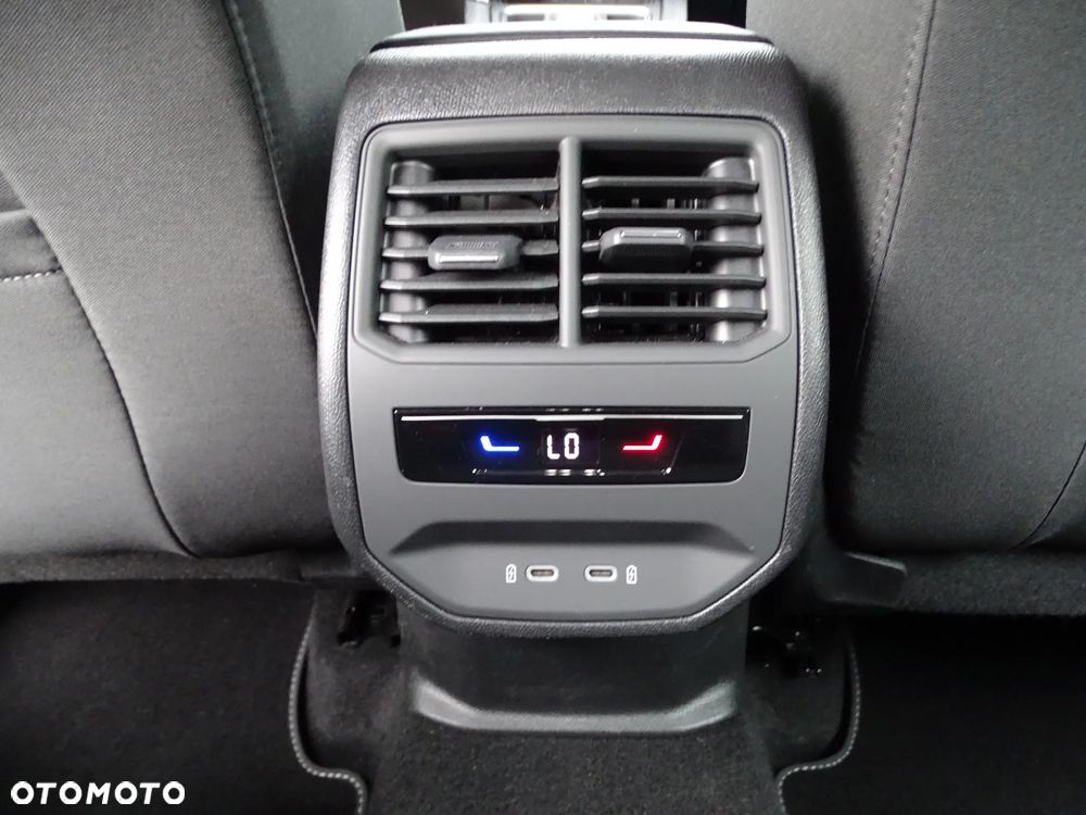Seat Leon 1.5 eTSI Full LED DSG - 33