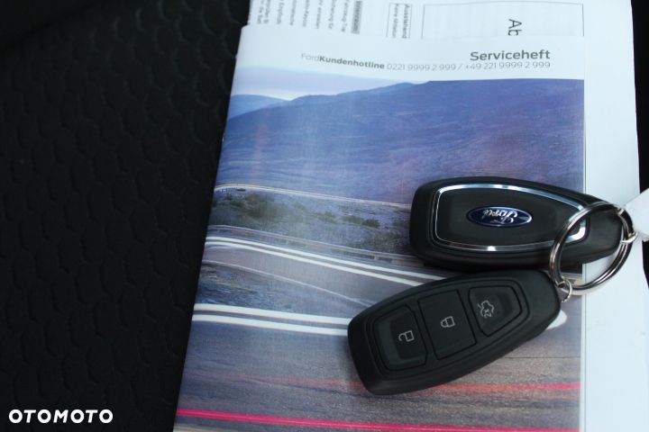 Ford Kuga 2.5 FHEV AWD ST-Line eCVT - 34