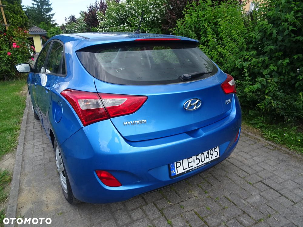 Hyundai i30 blue 1.6 CRDi Style - 2