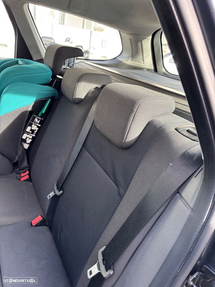 Ford Focus SW 1.6 TDCi 1st Edition - 12