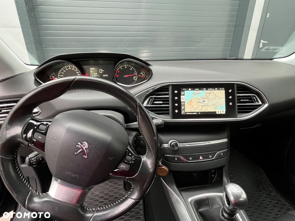 Peugeot 308 1.6 e-HDi Allure S&S - 23