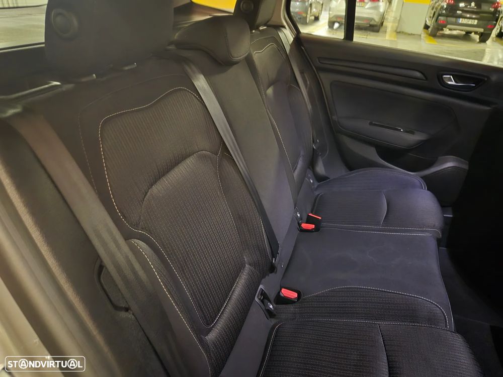 Renault Mégane Sport Tourer ENERGY dCi 110 EXPERIENCE - 35