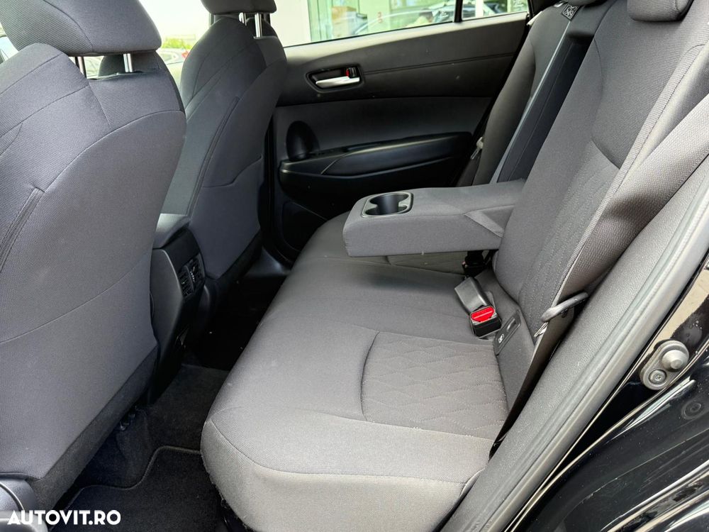 Toyota Corolla Cross - 16