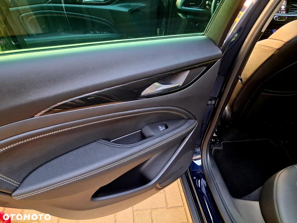 Opel Insignia 1.5 T Exclusive S&S - 11